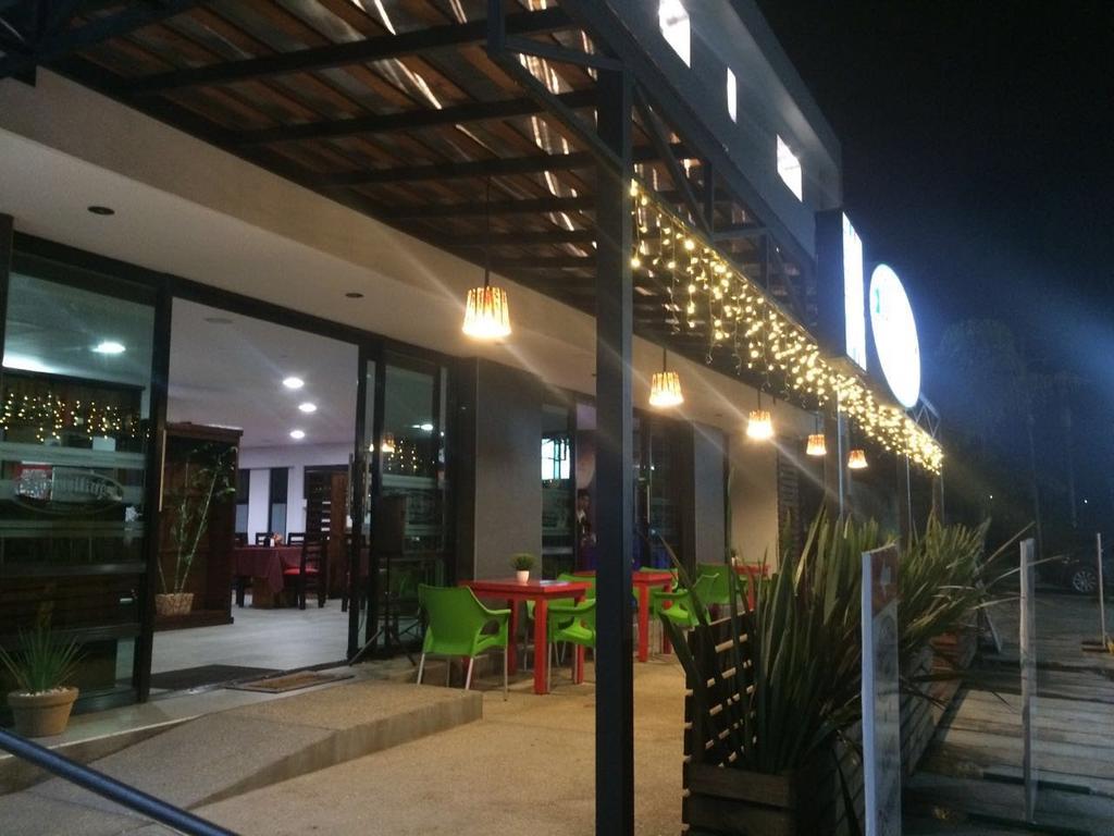 Maria Ines Hotel Suite San Agustin de las Juntas Buitenkant foto