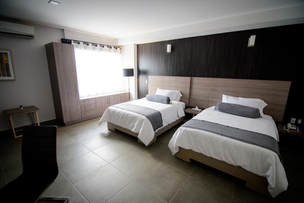 Maria Ines Hotel Suite San Agustin de las Juntas Buitenkant foto
